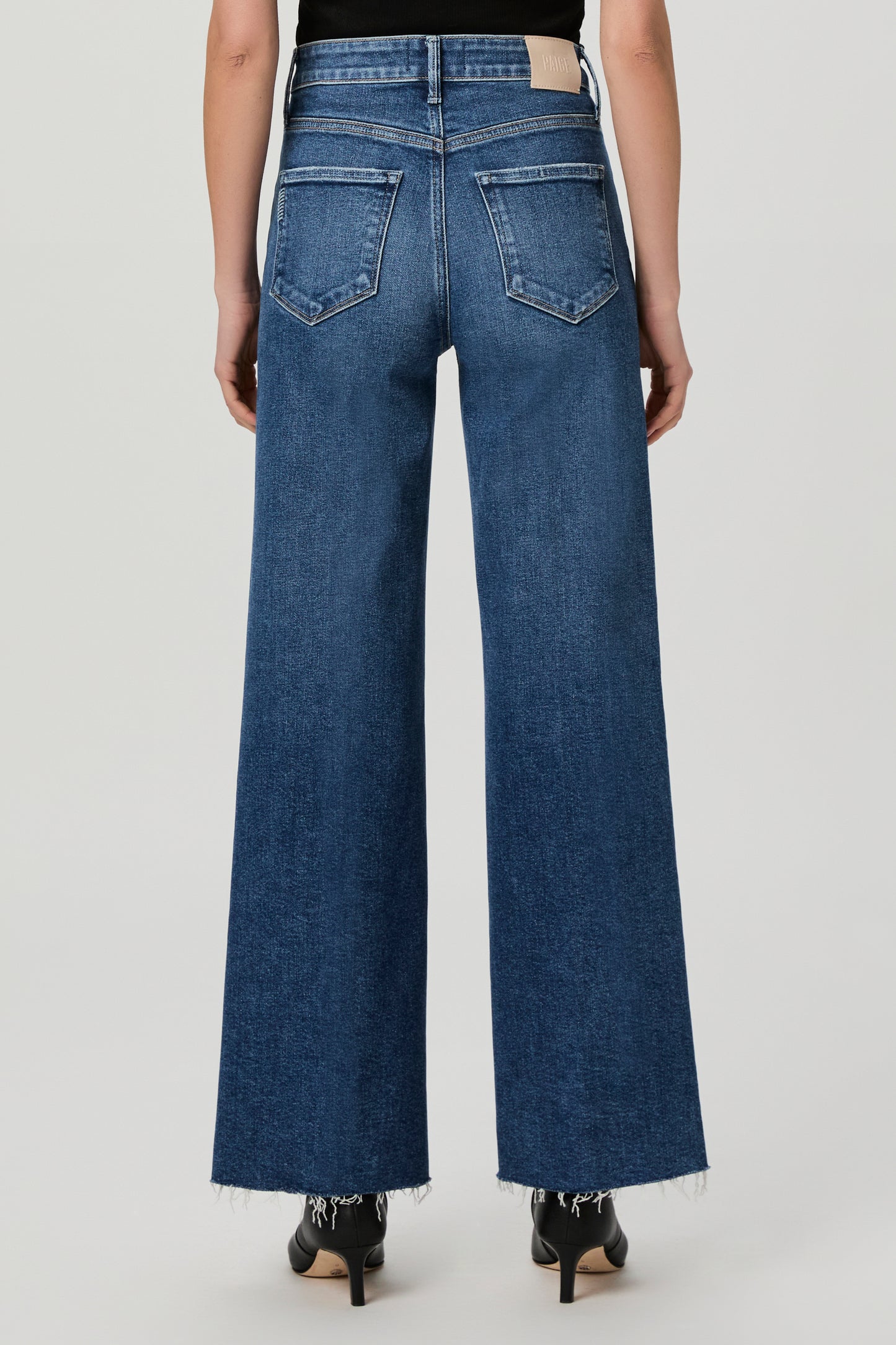 Anessa 31" W/ Raw Hem - Hackney Jeans PAIGE