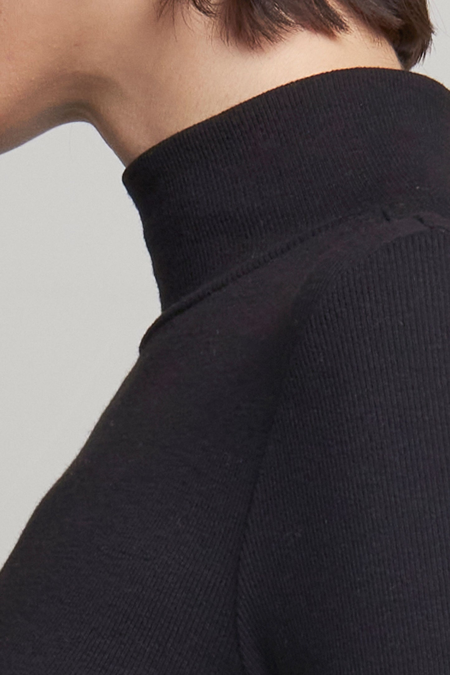 Helms Turtleneck Tops Velvet by Graham & Spencer