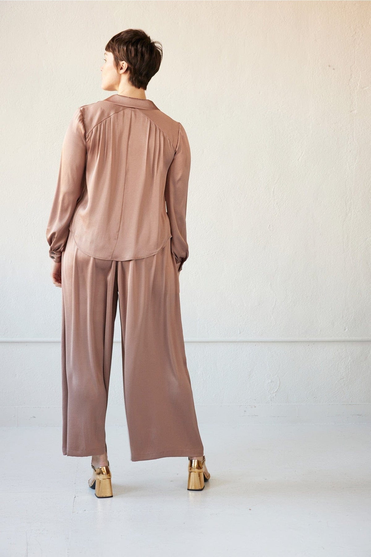 Gretchen Pant in Japanese Charmeuse - Biscotti Brown Pants CHRISTINE ALCALAY - 3