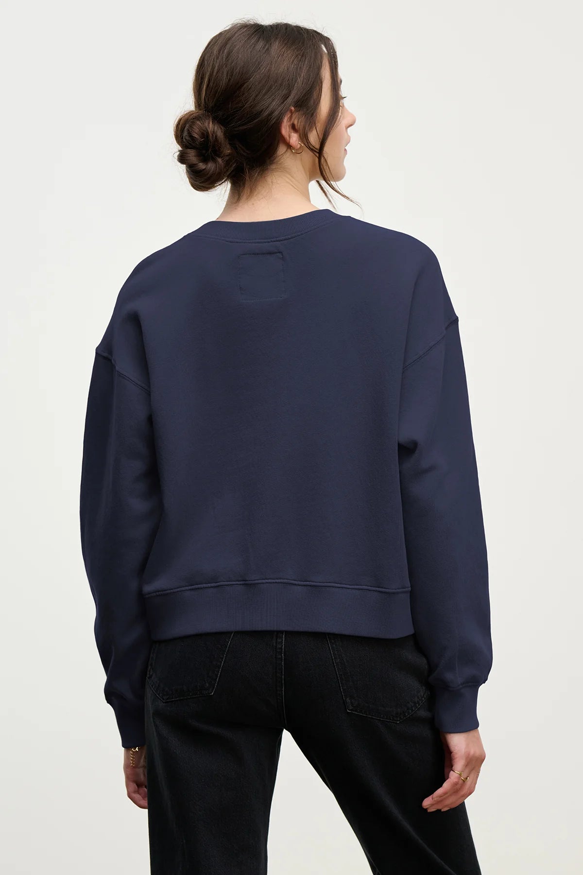 Ynez Sweatshirt Sweatshirts Velvet by Graham & Spencer