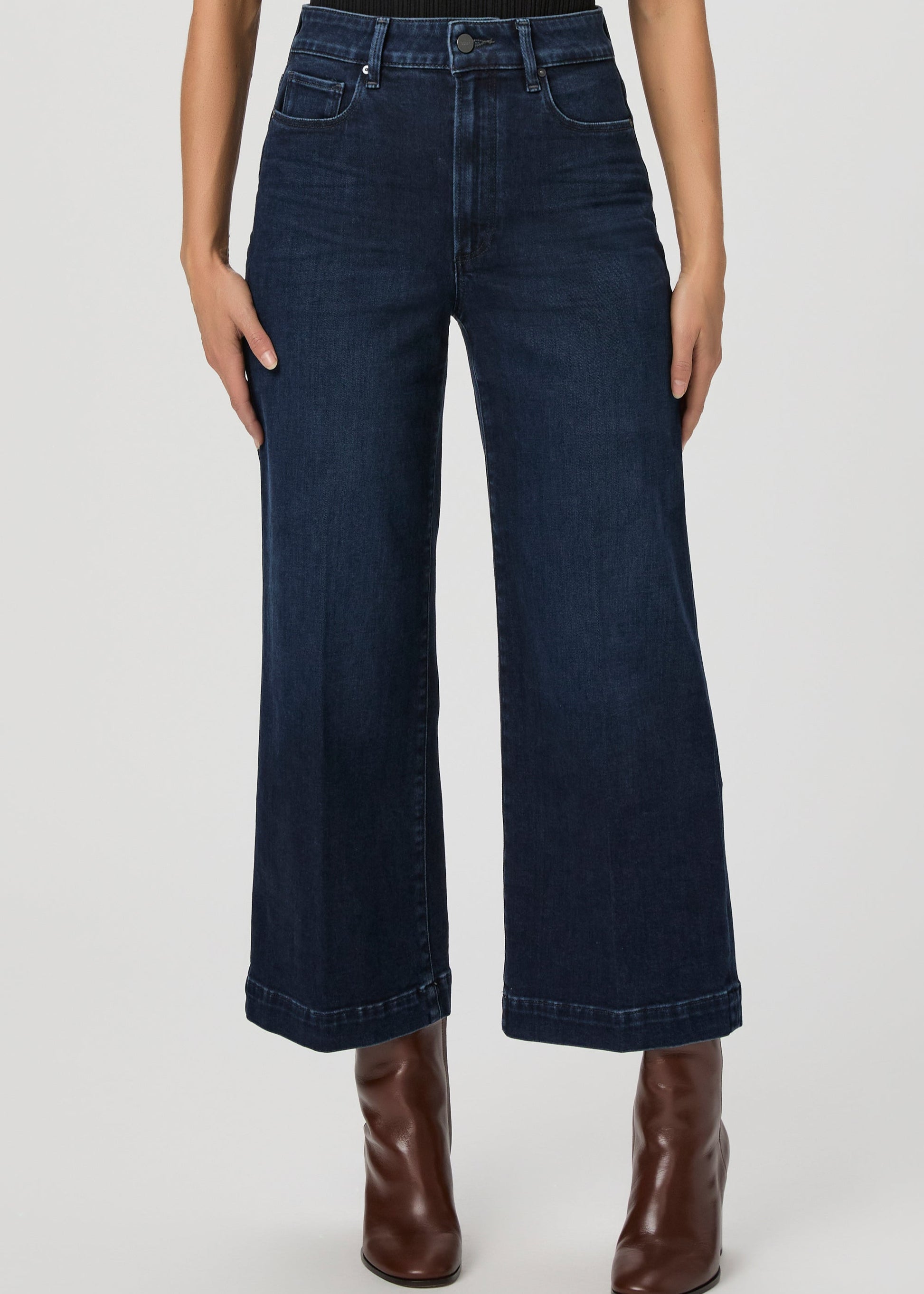 Anessa - Bespoke Jeans PAIGE Bespoke 25