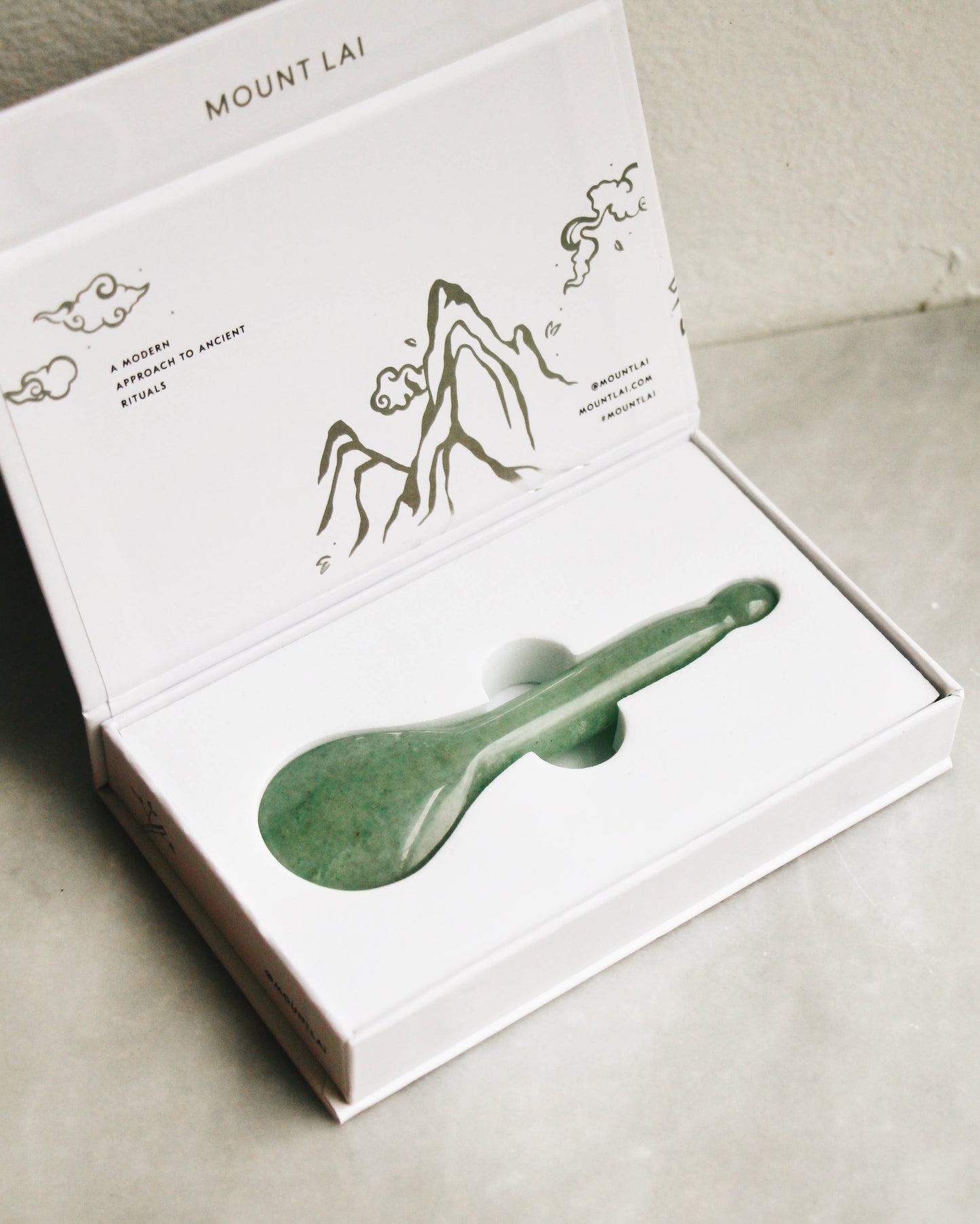 The Jade Acupressure Gua Sha Spoon Beauty Mount Lai