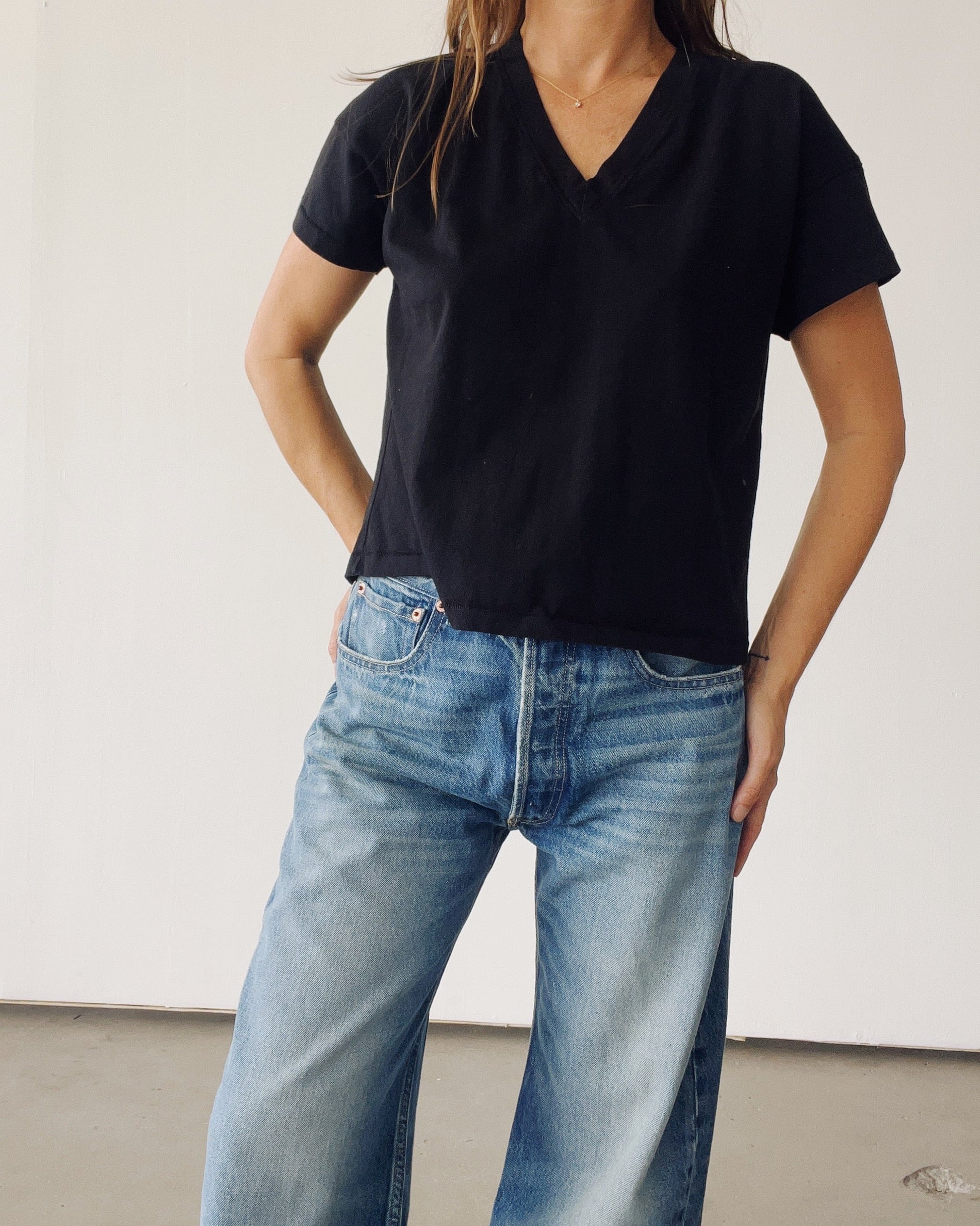 The Boxy V-Neck Tees HEY GANG