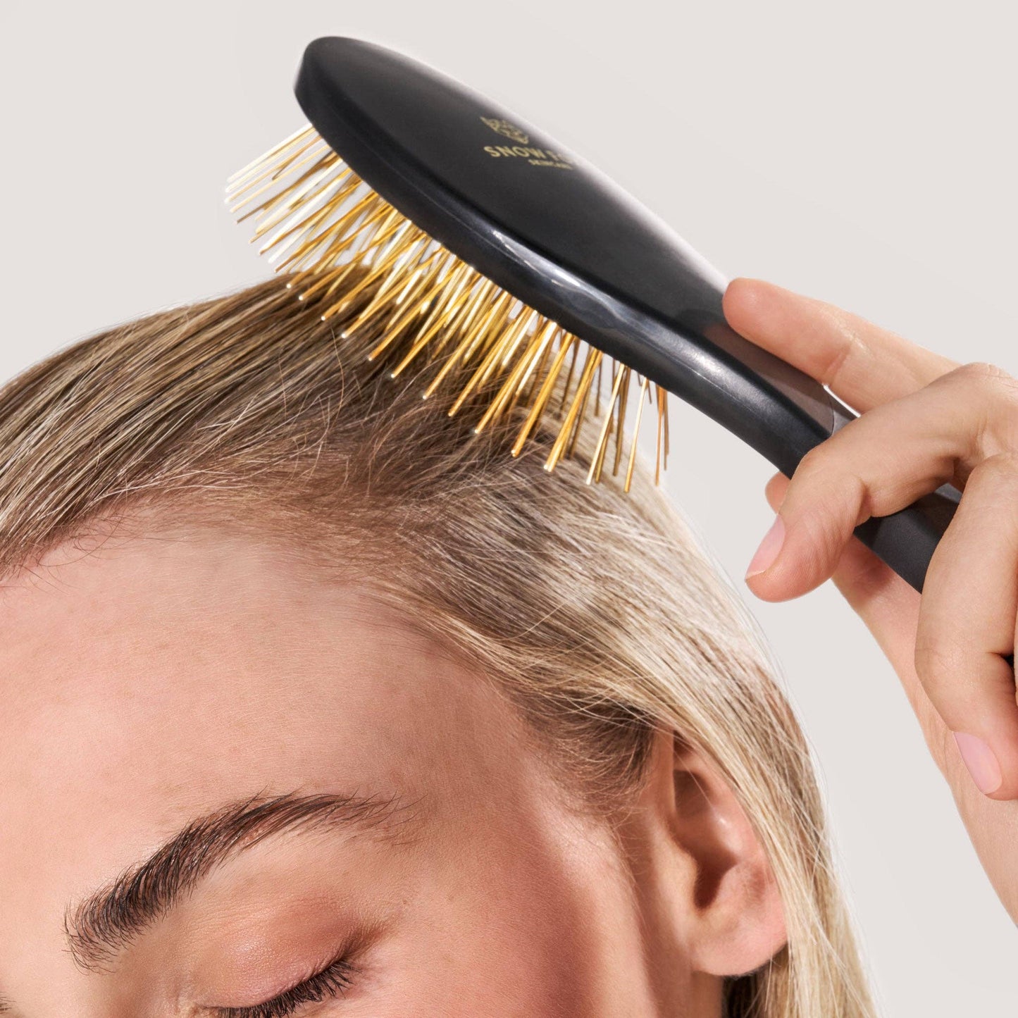 Gua Sha Hair & Scalp Brush: Black Edition Beauty Snow Fox Skincare