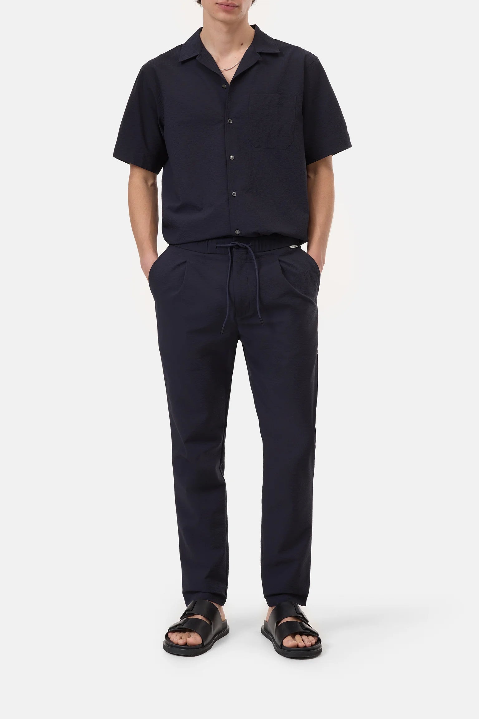 Vigo Tapered Pant Pants Closed