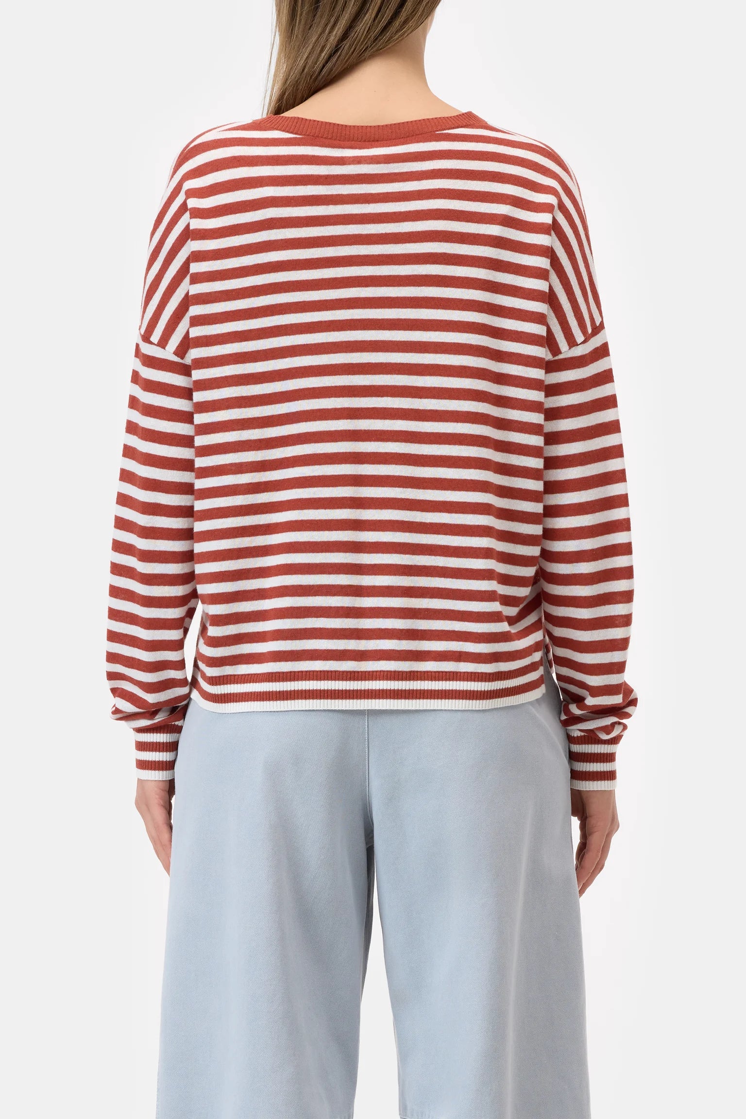 Crew Neck L/S Knit Sweater Tops Closed