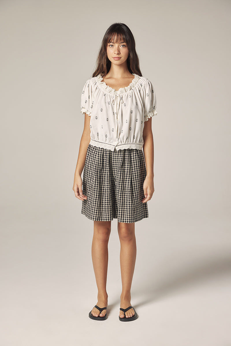 Loose casual linen shorts Pants AMENTE