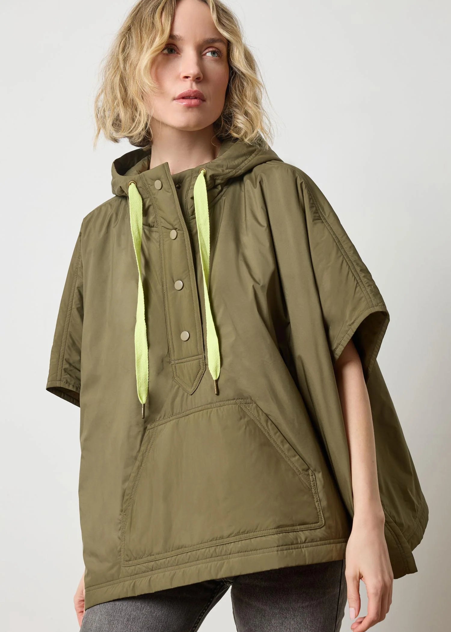 Hooded Poncho Jackets Lilla P.
