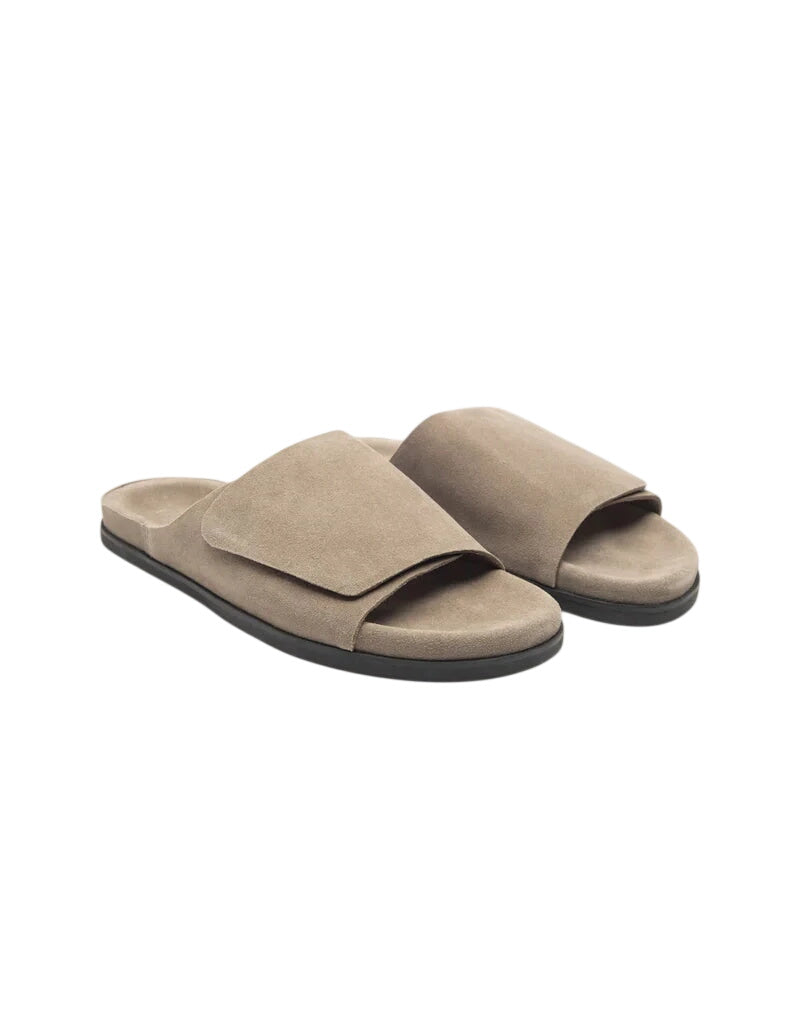 Wilhelm Suede Sandal Shoes Les Deux