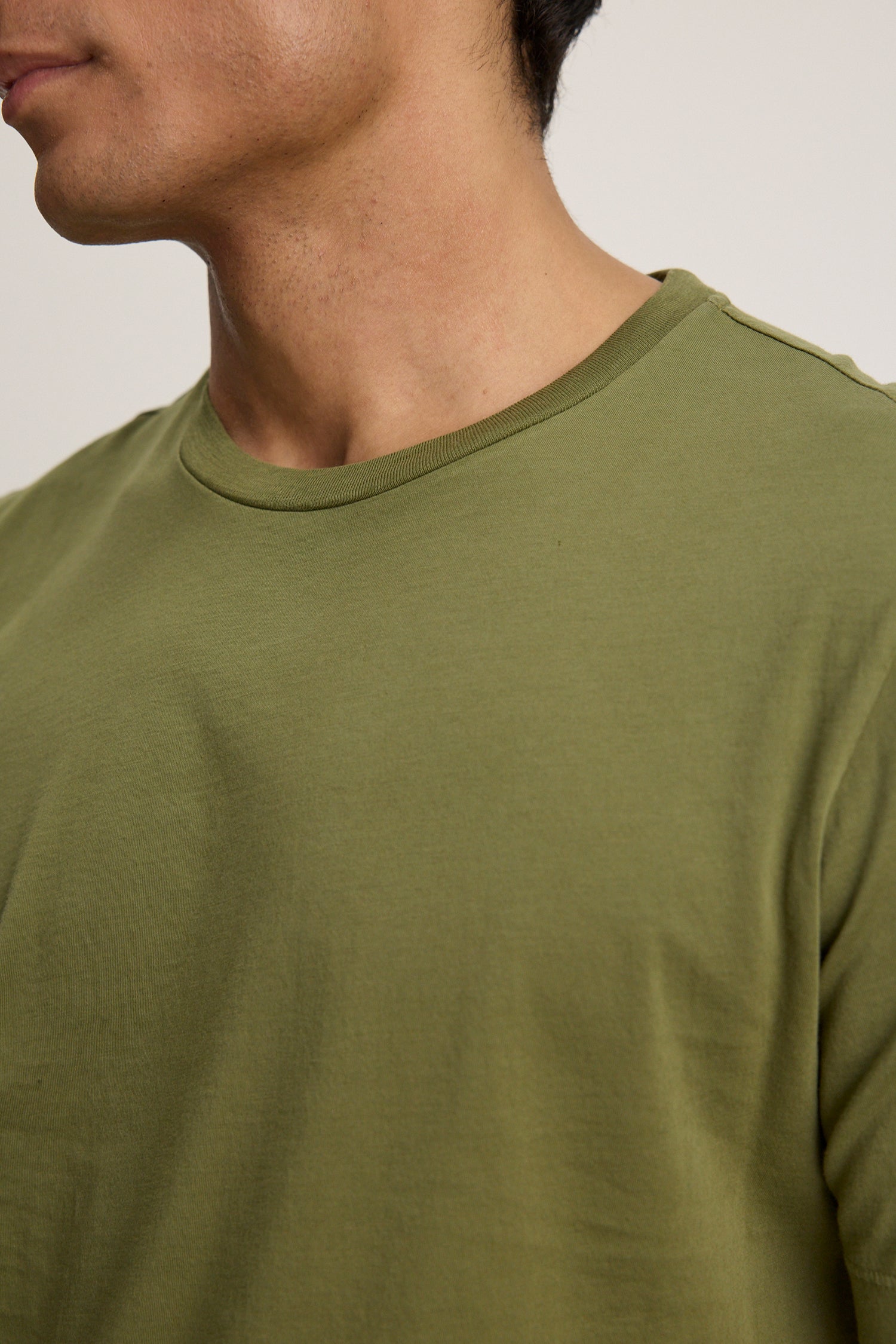 Howard T-shirt Tees Velvet by Graham & Spencer
