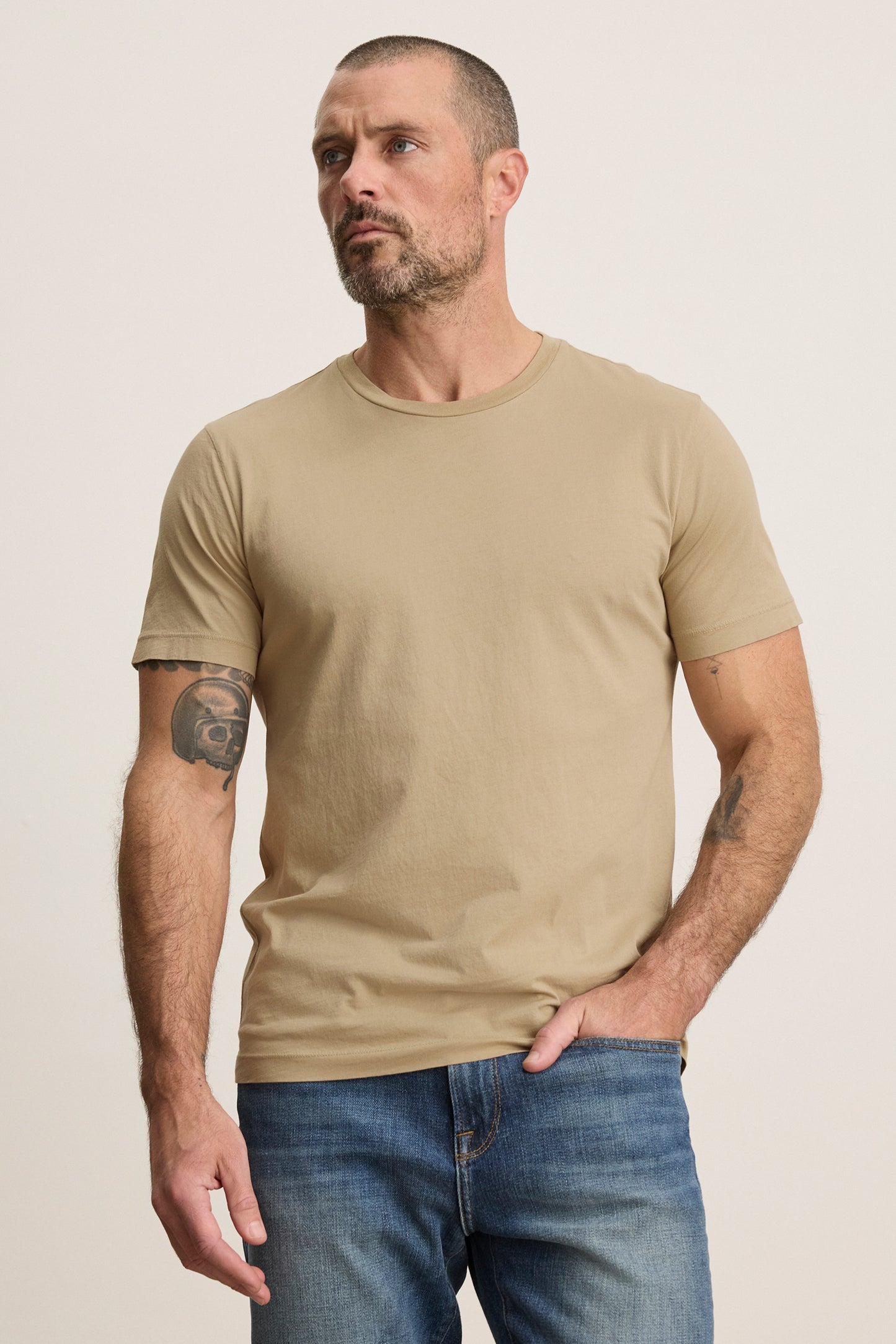 Howard T-shirt Tees Velvet by Graham & Spencer
