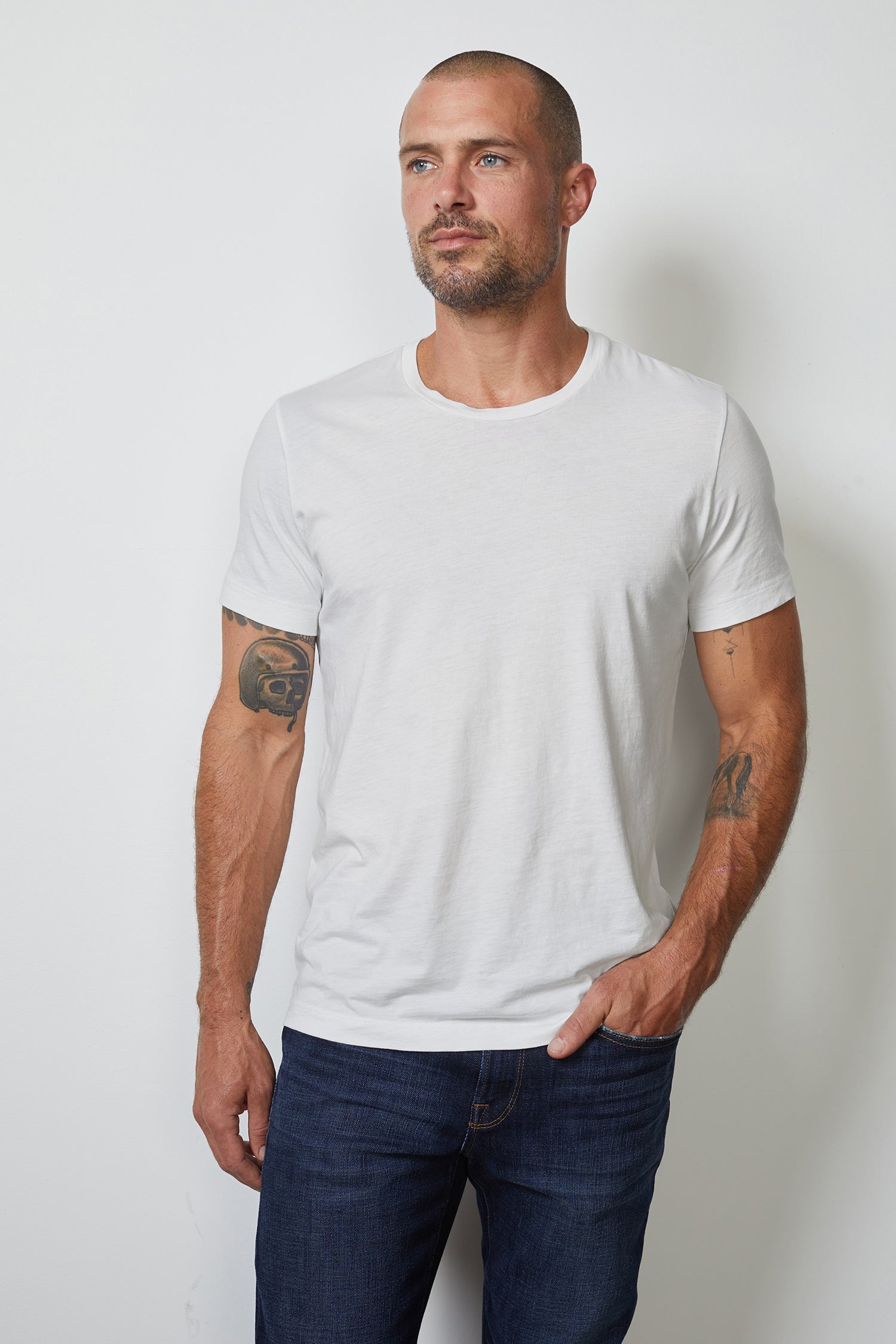 Howard T-shirt Tees Velvet by Graham & Spencer