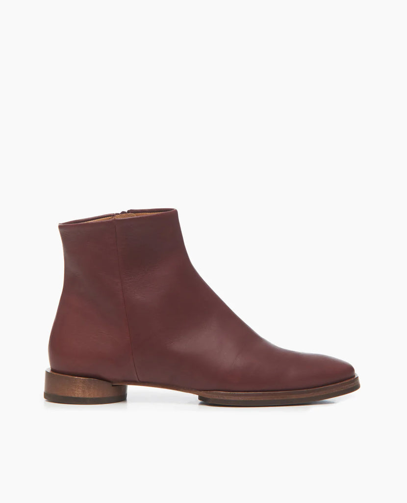 Egg Bootie, Shoes from Coclico in Buttero Burgundy 37