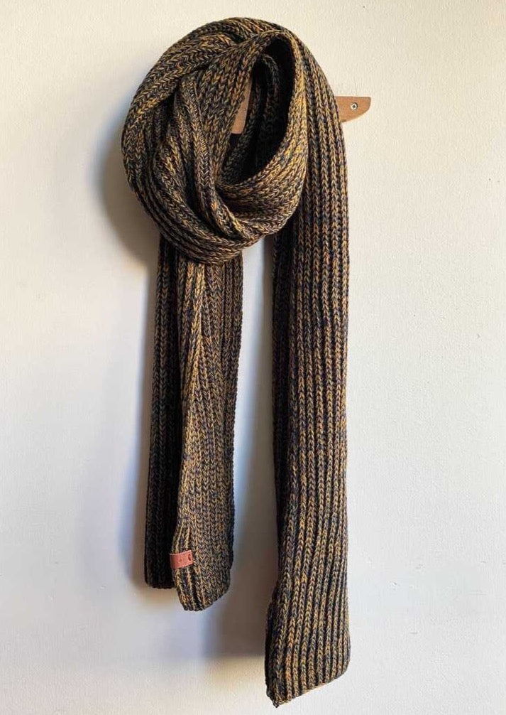 1003-02 Scarf Scarves Bickley+Mitchell Camel Twist